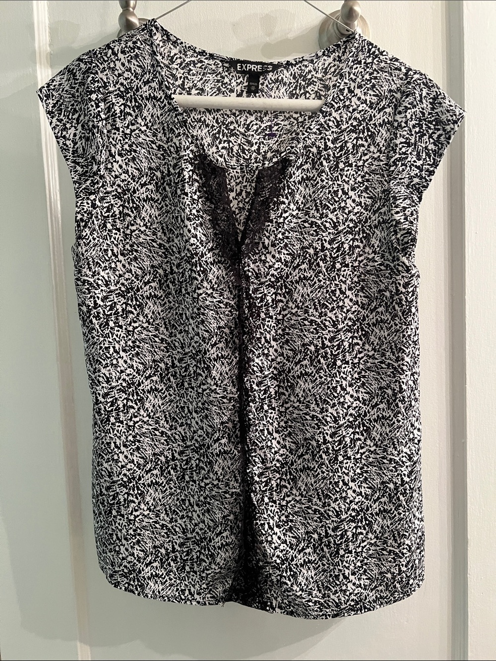 Express Black & White Printed Lace-Trim Cap Sleeve Blouse